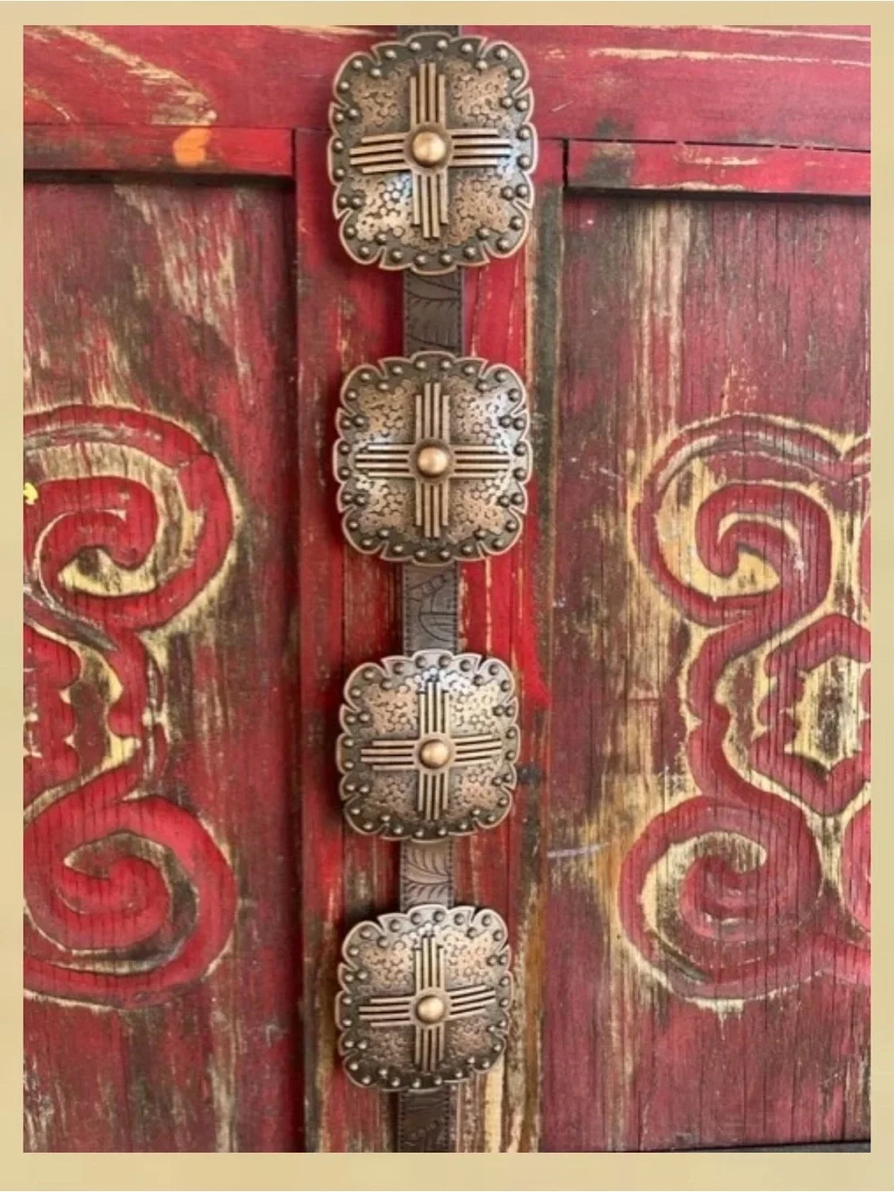 Angel Ranch Women’s Brown Scalloped Concho Leather Belt – Size Large